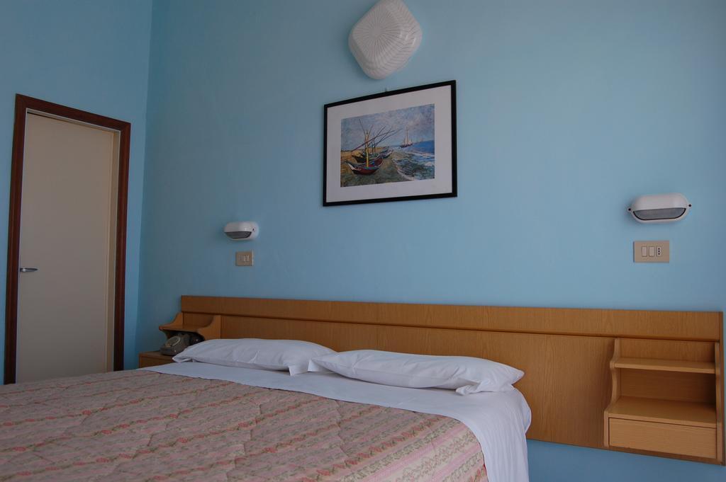 Hotel Vittoria เคียนเชียโนแตร์เม ภายนอก รูปภาพ