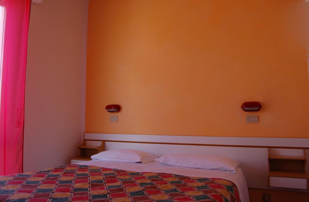Hotel Vittoria เคียนเชียโนแตร์เม ภายนอก รูปภาพ