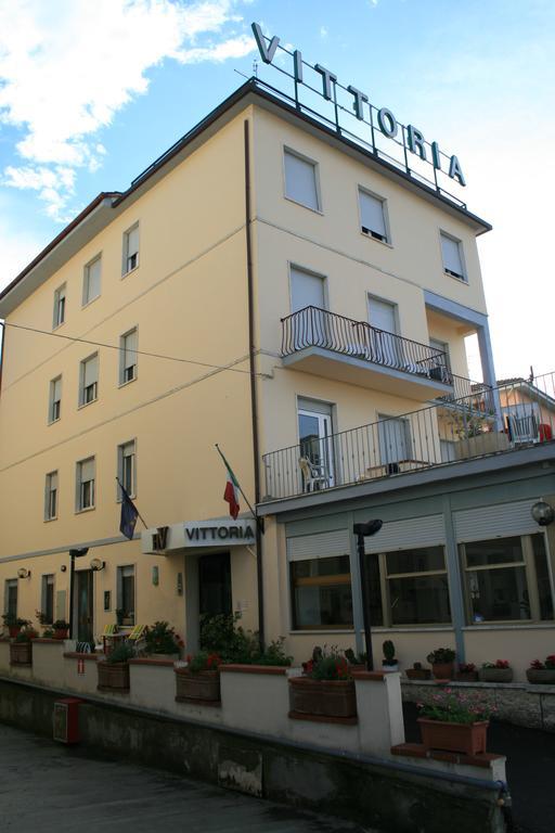 Hotel Vittoria เคียนเชียโนแตร์เม ภายนอก รูปภาพ