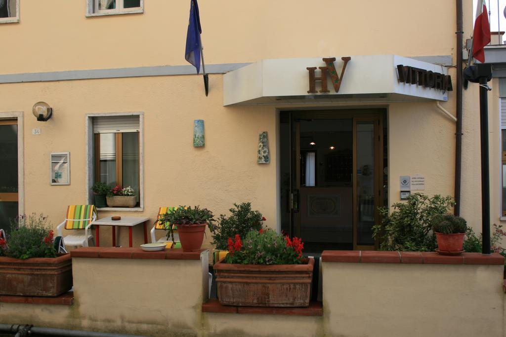 Hotel Vittoria เคียนเชียโนแตร์เม ภายนอก รูปภาพ